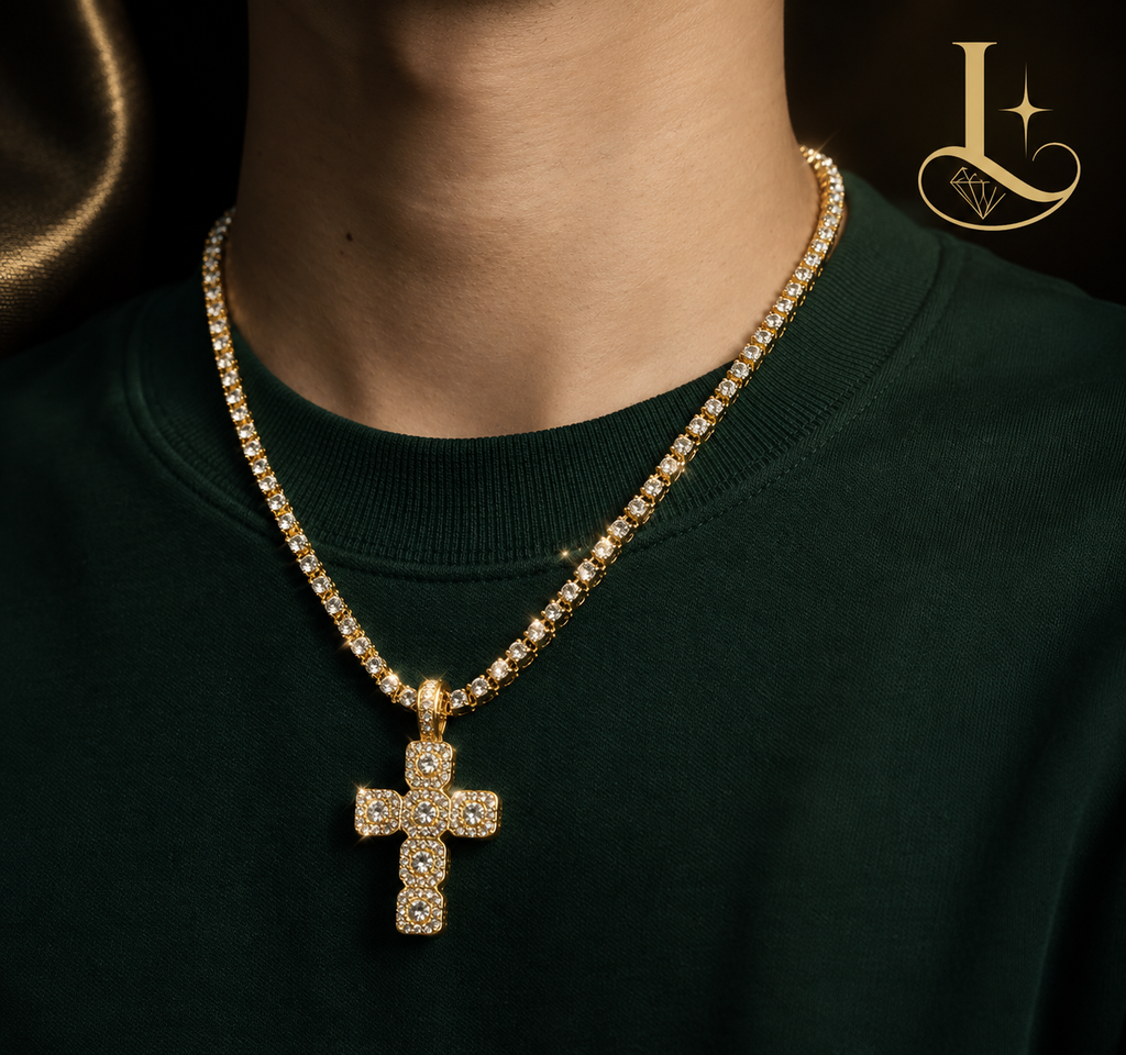 Collana con pendente a croce